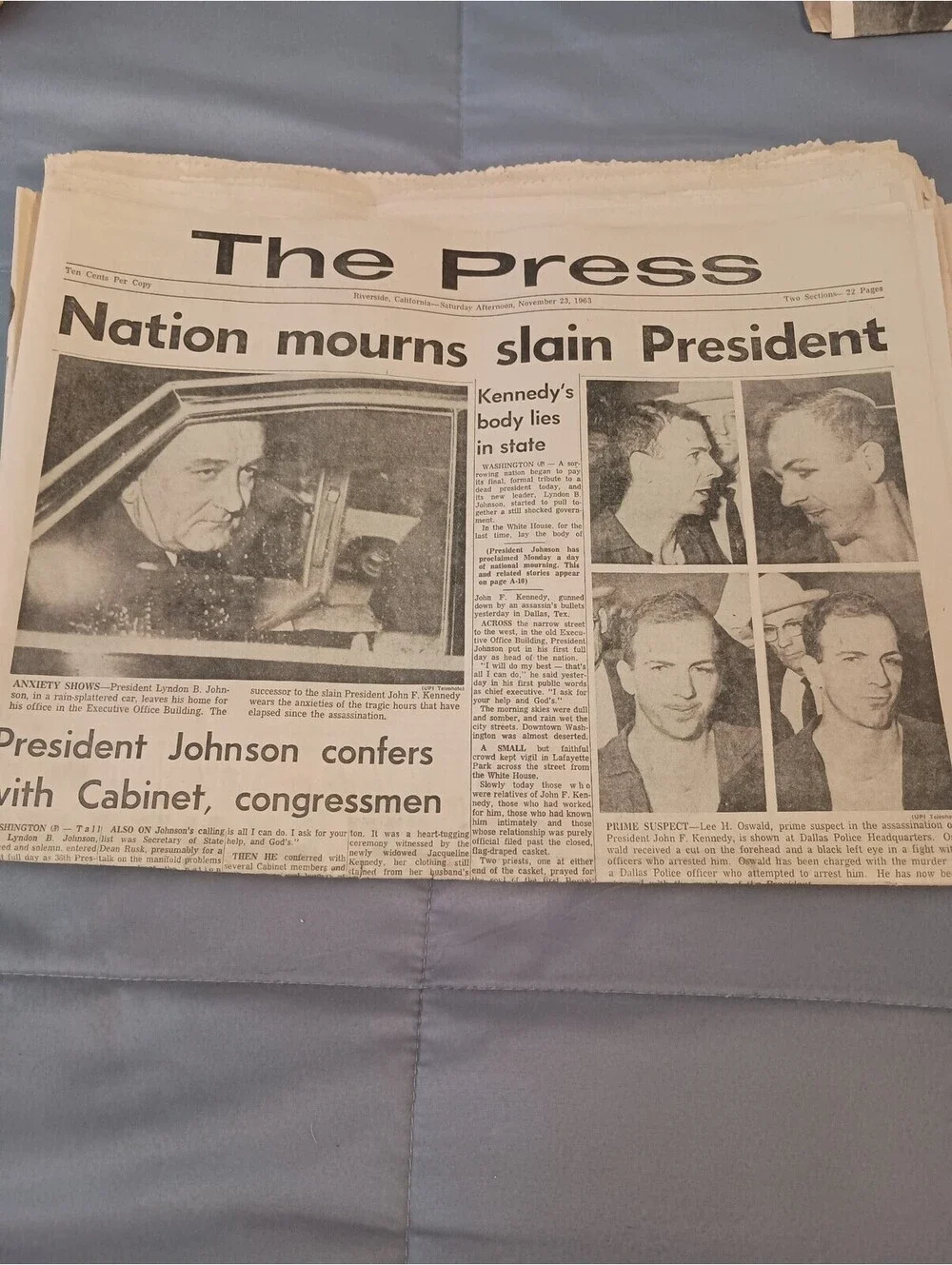 Lot of jfk assassination newspapers nov 22-26 1963